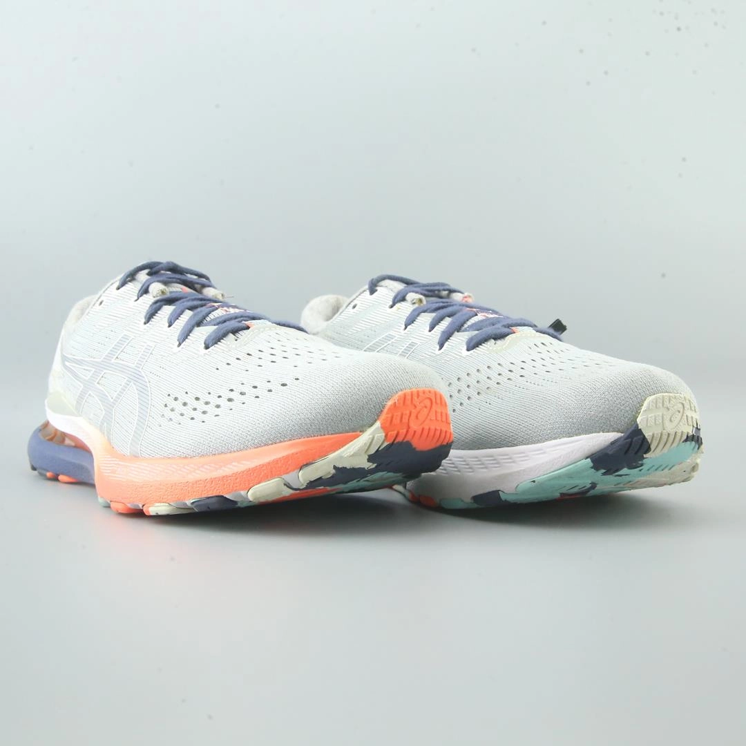 ASICS GEL KAYANO 28