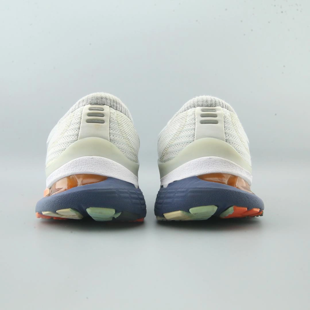 ASICS GEL KAYANO 28