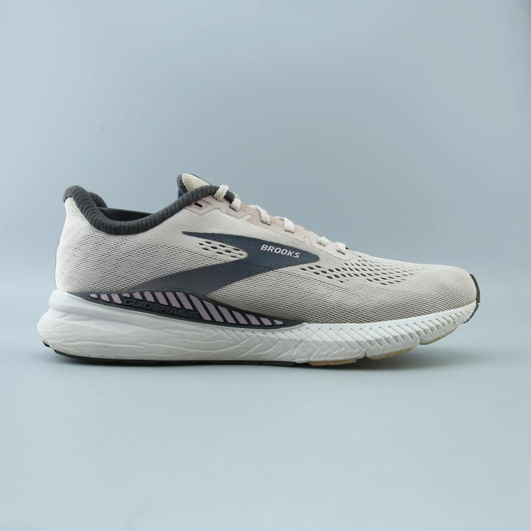 BROOKS LAUNCH GTS 8