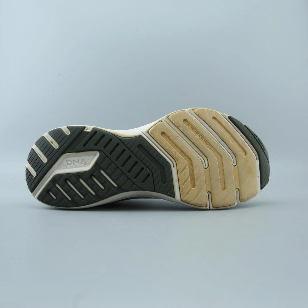 BROOKS LAUNCH GTS 8