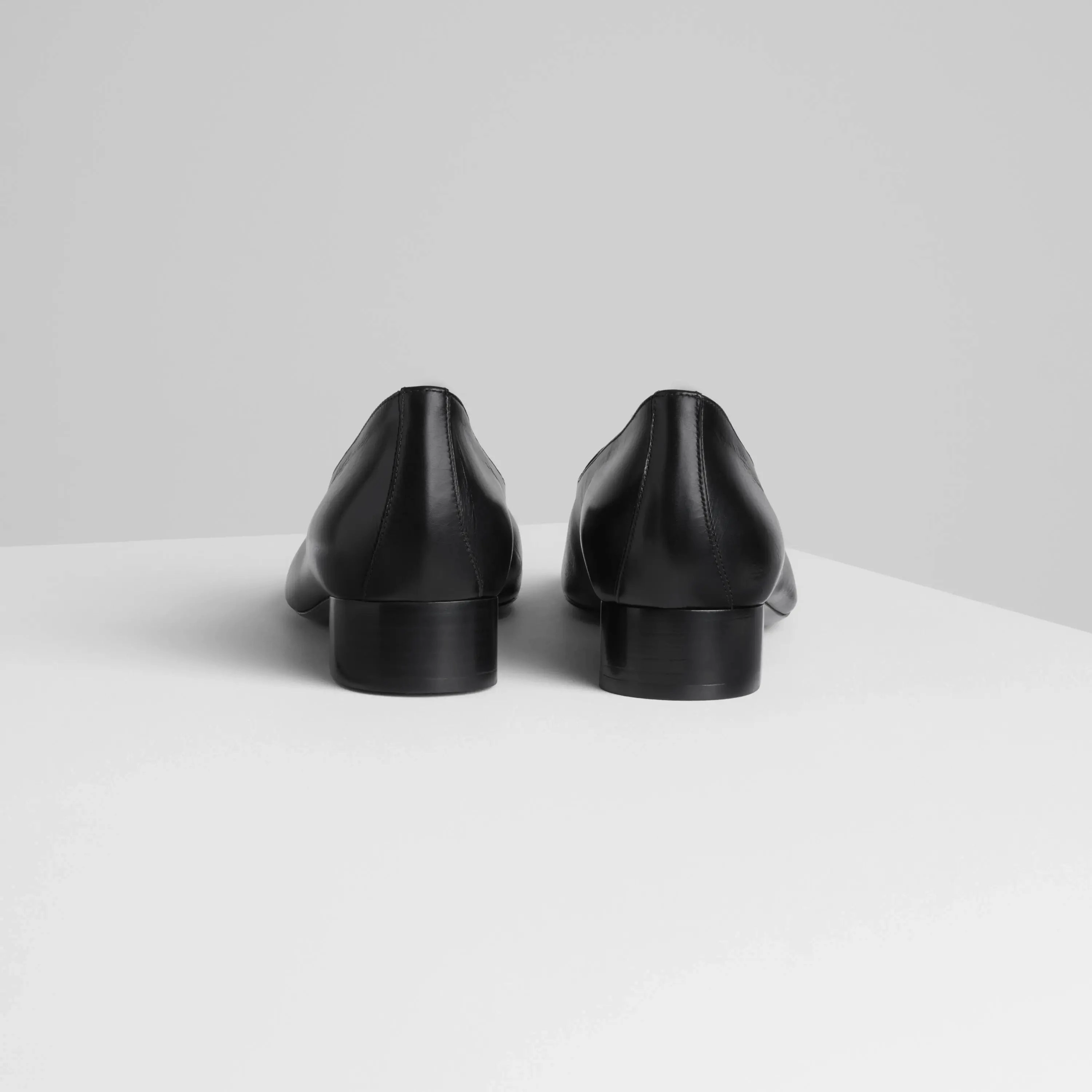 CLUB SLIPPER | black shiny leather