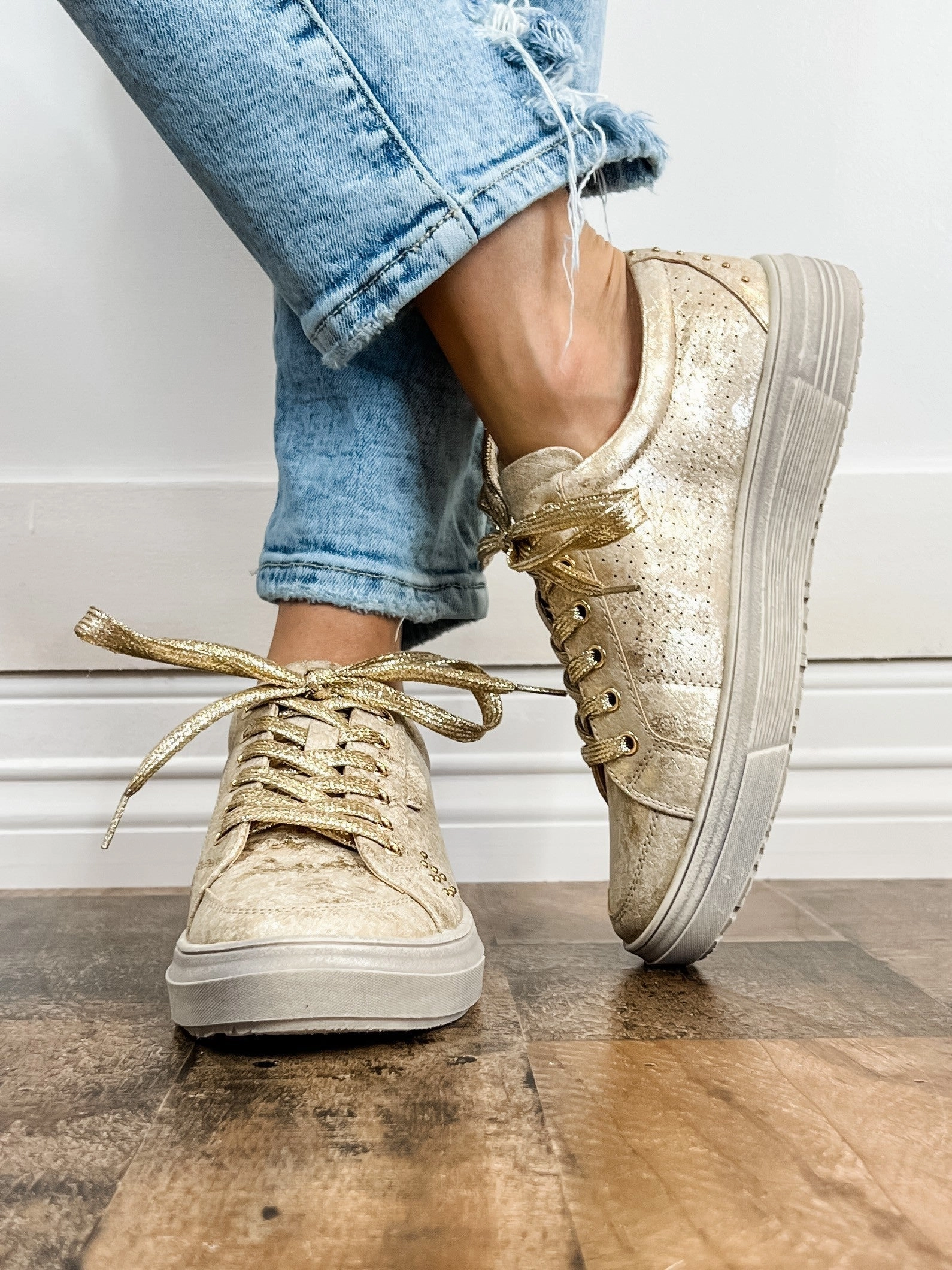 Corkys Down Time Tennis Shoes in Gold Metallic