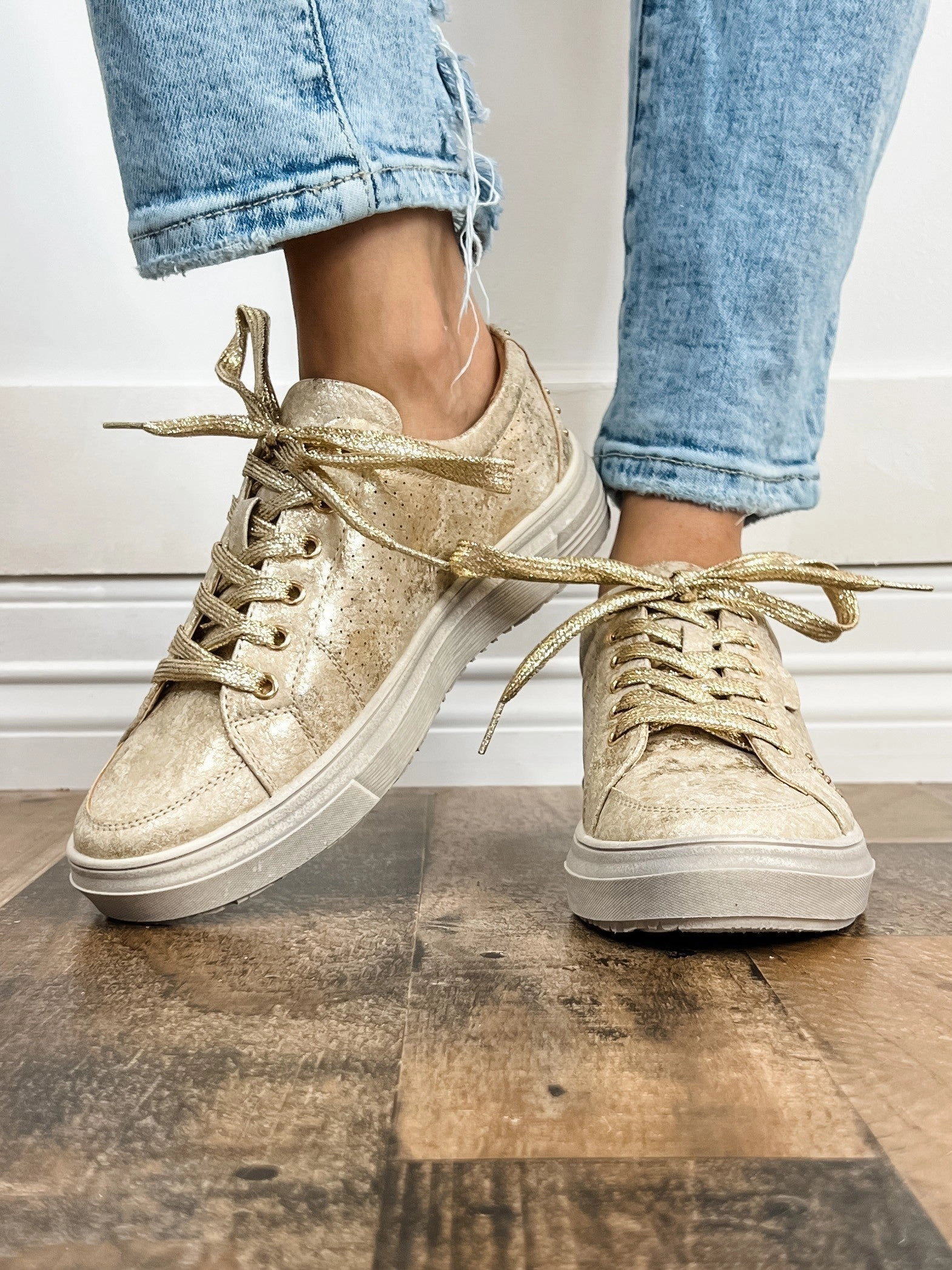 Corkys Down Time Tennis Shoes in Gold Metallic
