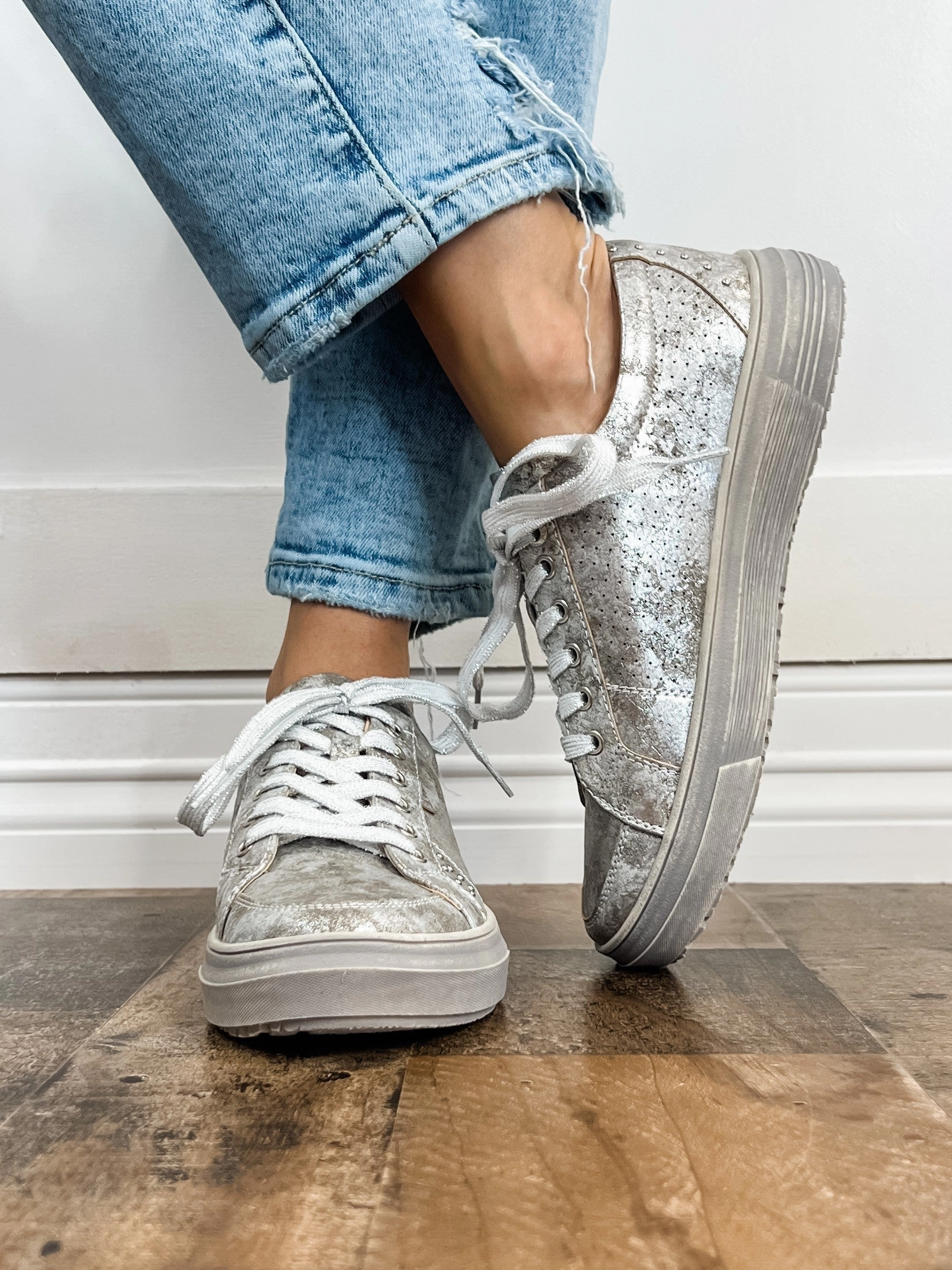 Corkys Down Time Tennis Shoes in Silver Metallic