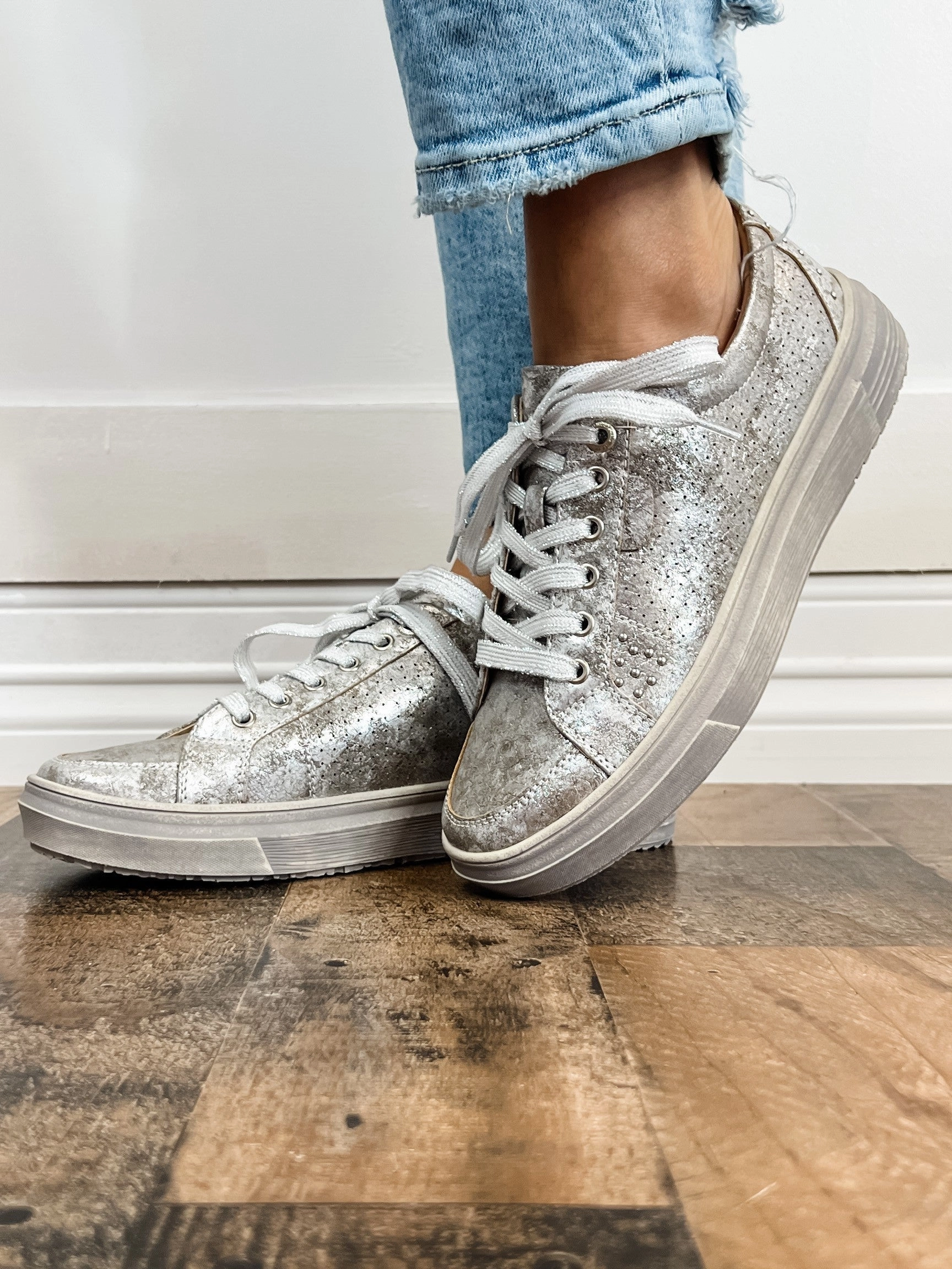 Corkys Down Time Tennis Shoes in Silver Metallic