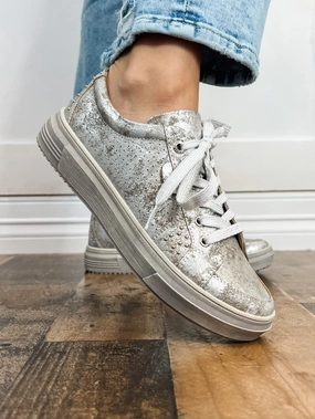 Corkys Down Time Tennis Shoes in Silver Metallic