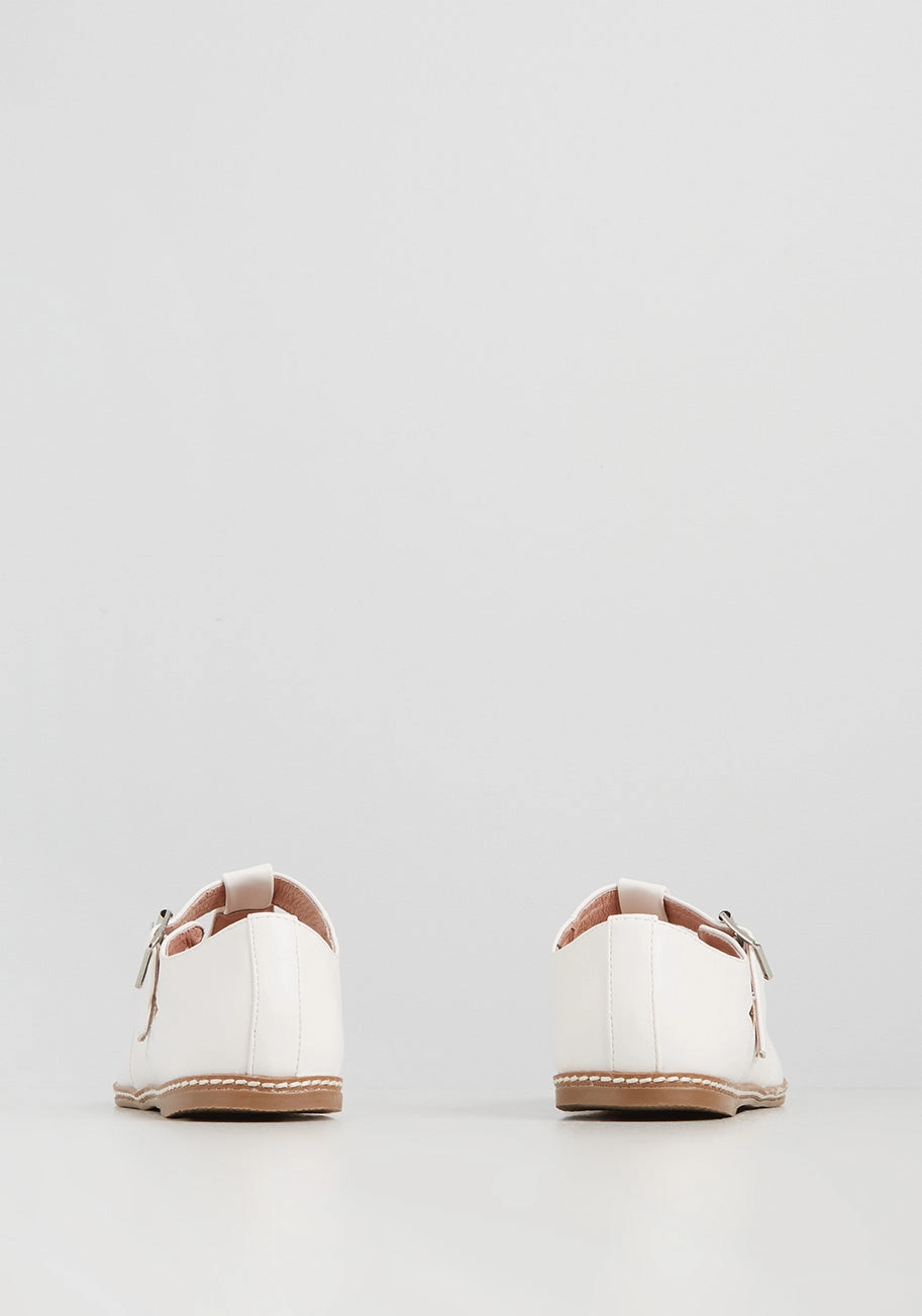 Cut-Out Early T-Strap Flat