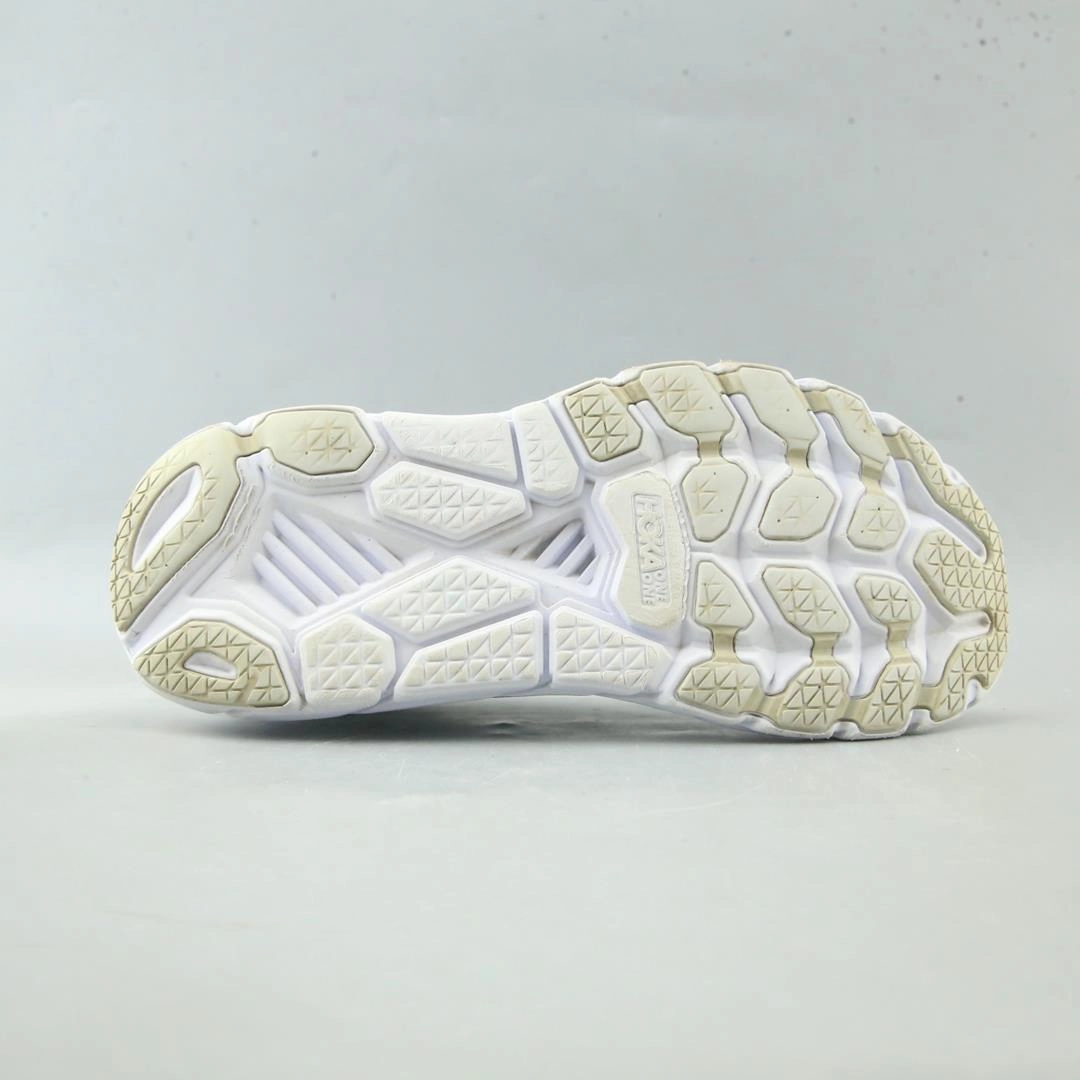 HOKA ONE ONE CLIFTON 6