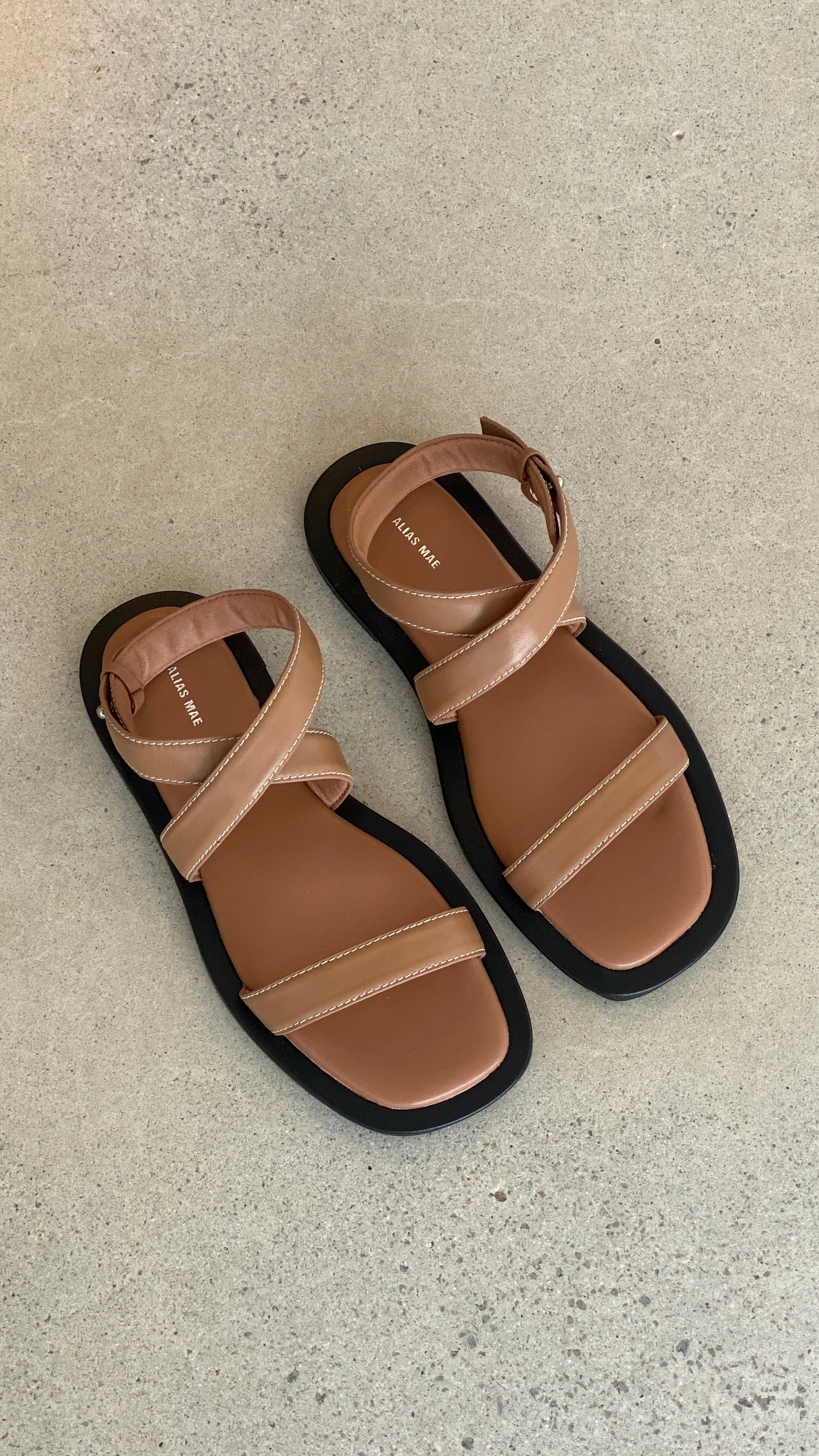 Kenia Sandal - Pecan Leather