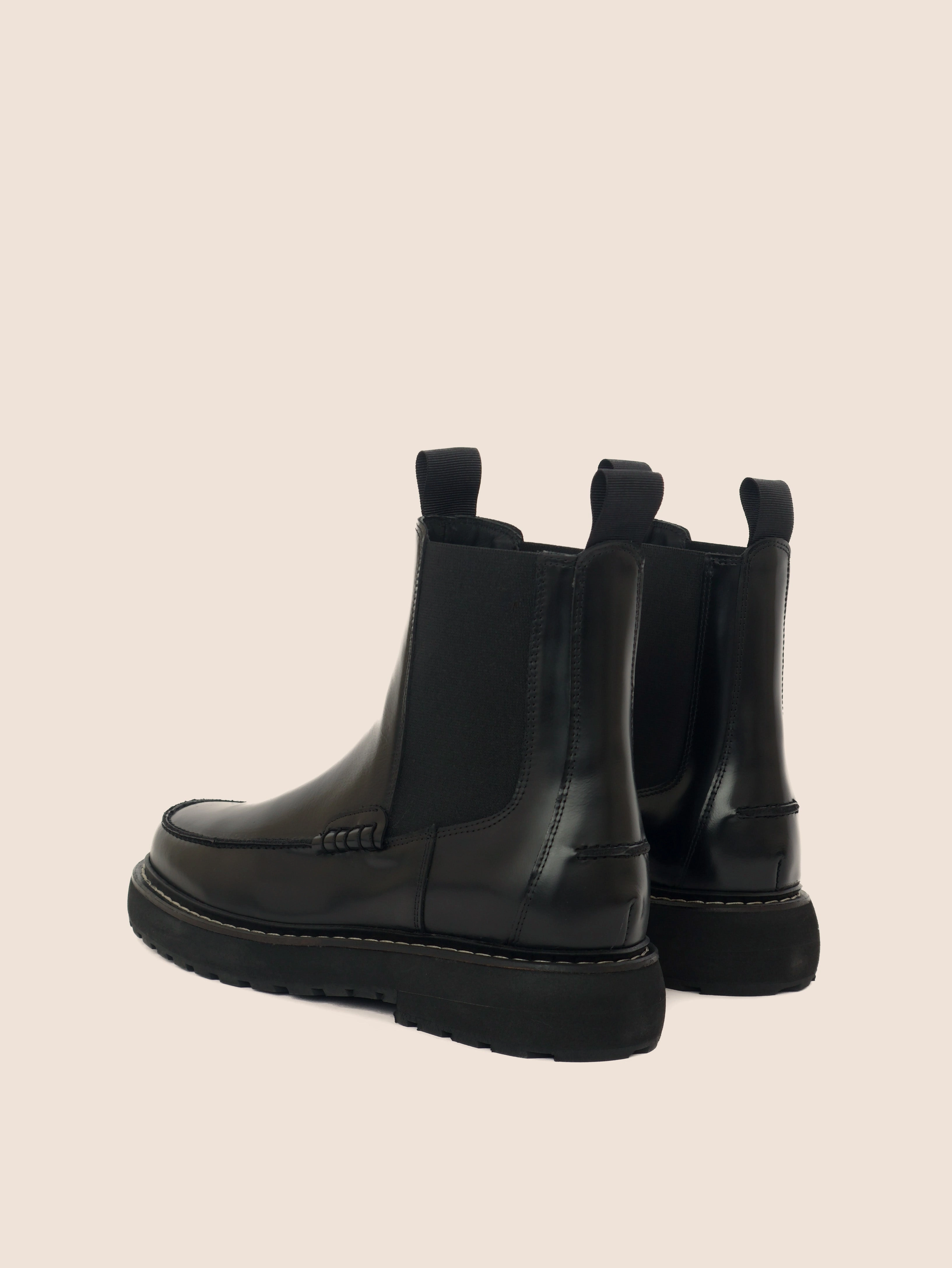Lagoa Black Brushed Unlined Boot