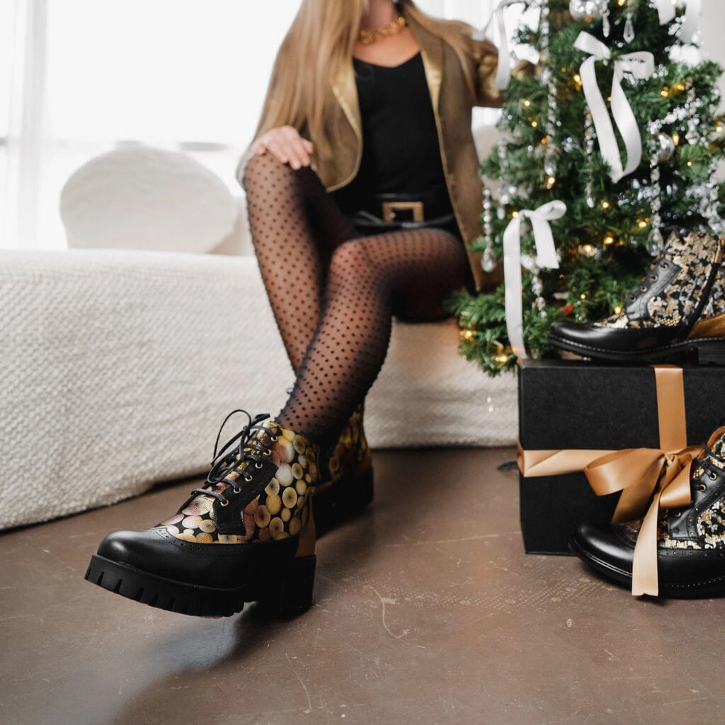 Milliner Platform Wool - Black & Gold Sphere