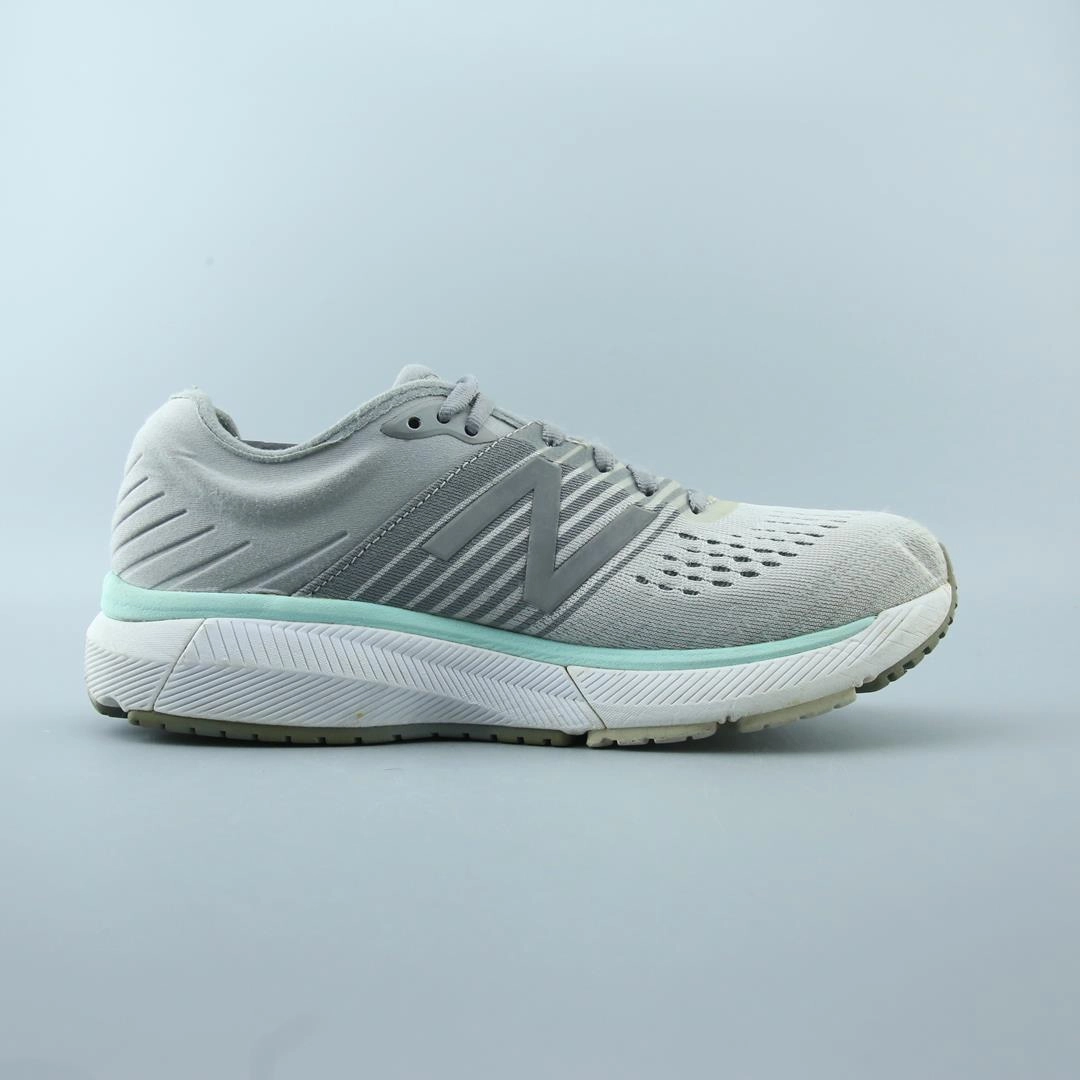 NEW BALANCE 860V10