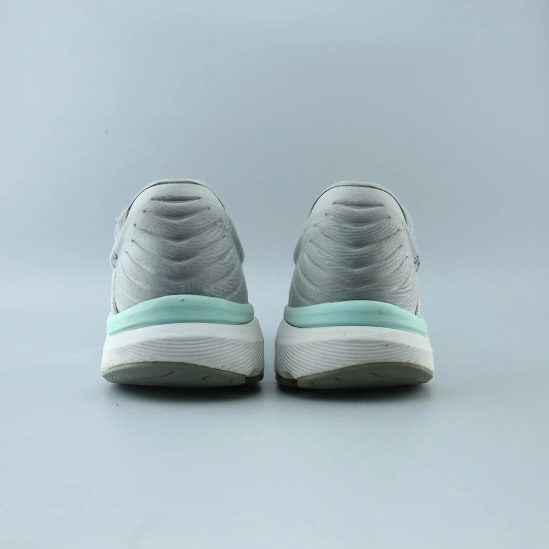 NEW BALANCE 860V10