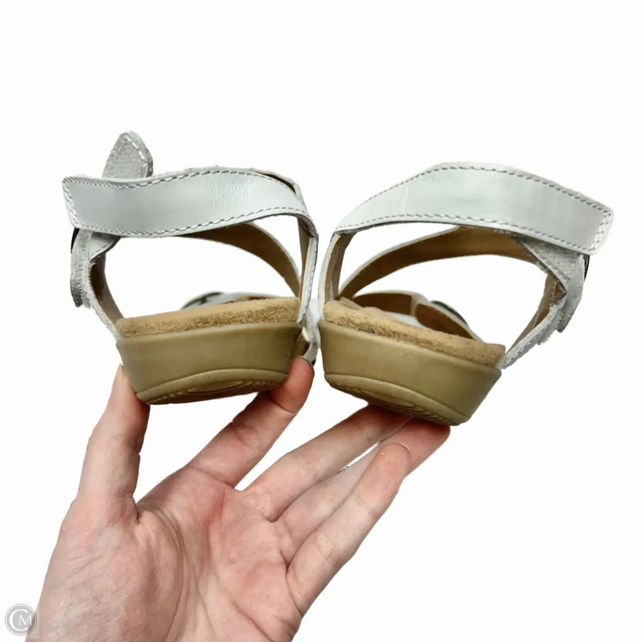 Sandals Flats By Earth In White, Size: 6.5