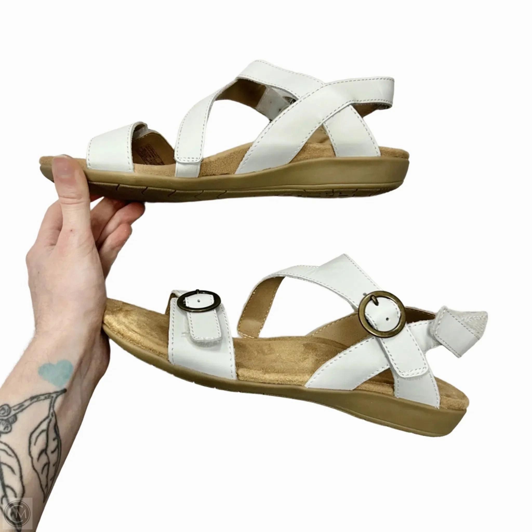 Sandals Flats By Earth In White, Size: 6.5