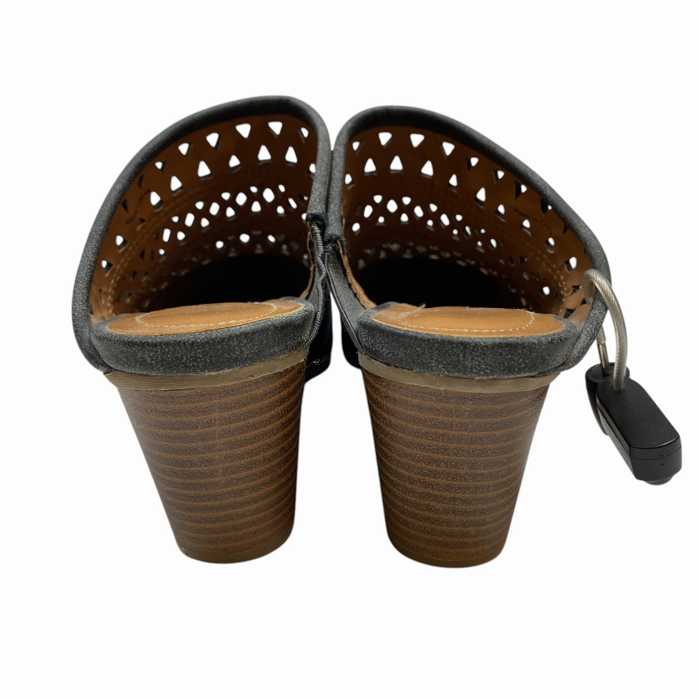 Shoes Heels Block By Style And Company In Grey, Size: 6.5