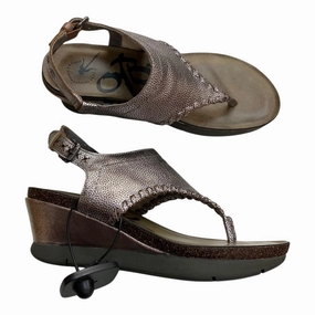 Shoes Heels Wedge By Otbt In Gold, Size:7