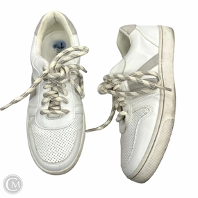Shoes Sneakers By Mia In White, Size: 7.5