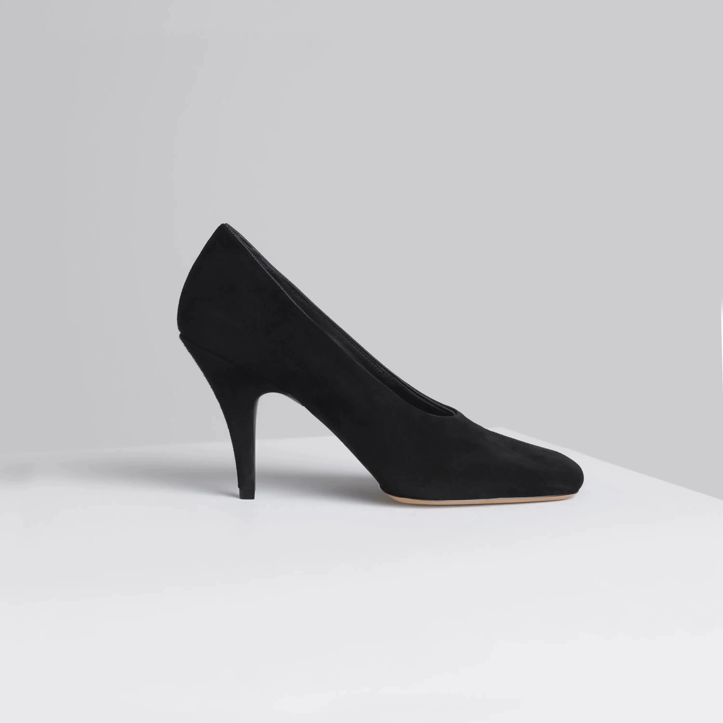 SOFT PUMP 90 | black suede leather