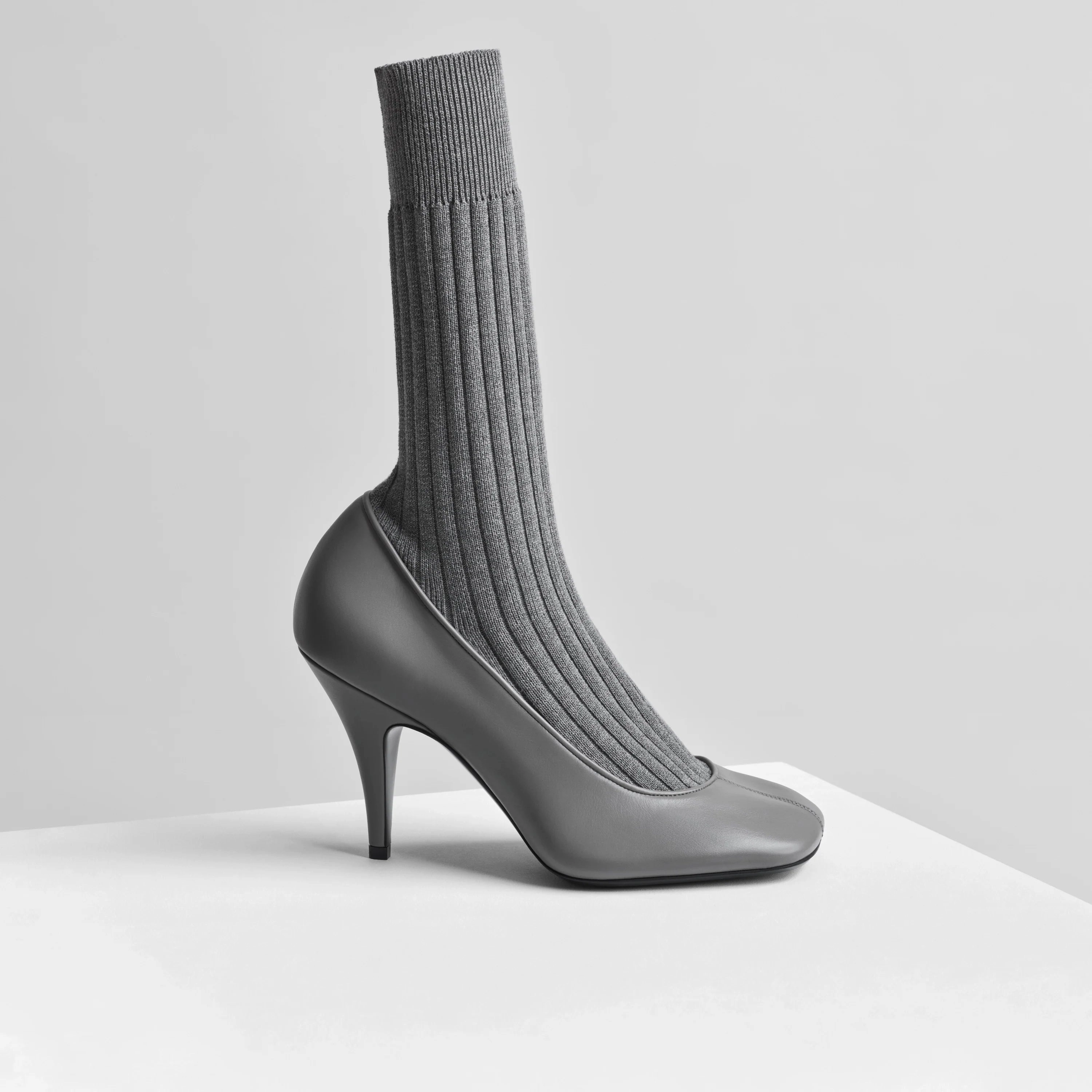 SOFT SOCK PUMP | cement suede