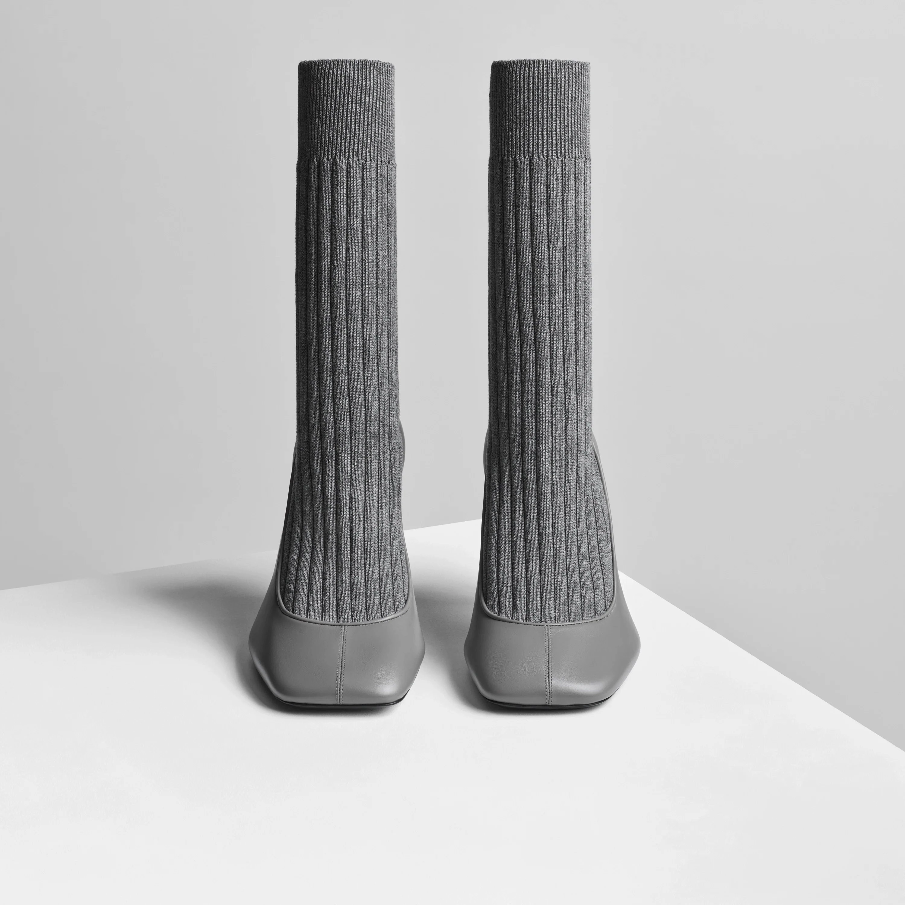 SOFT SOCK PUMP | cement suede