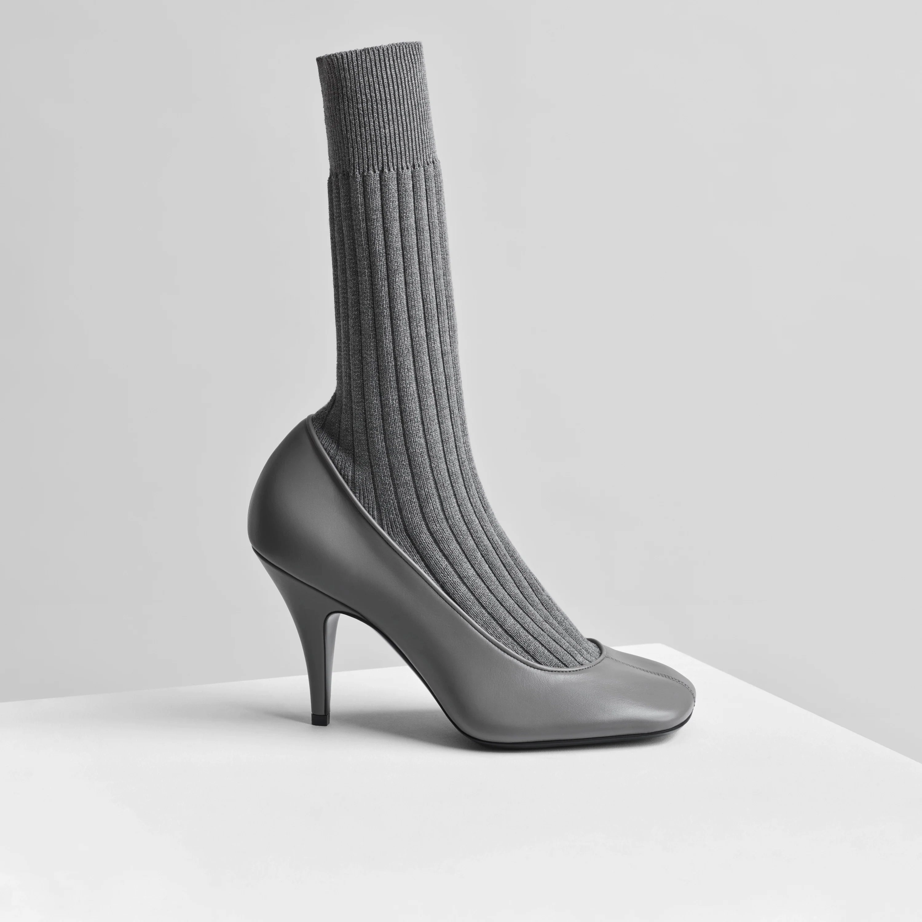 SOFT SOCK PUMP | cement suede