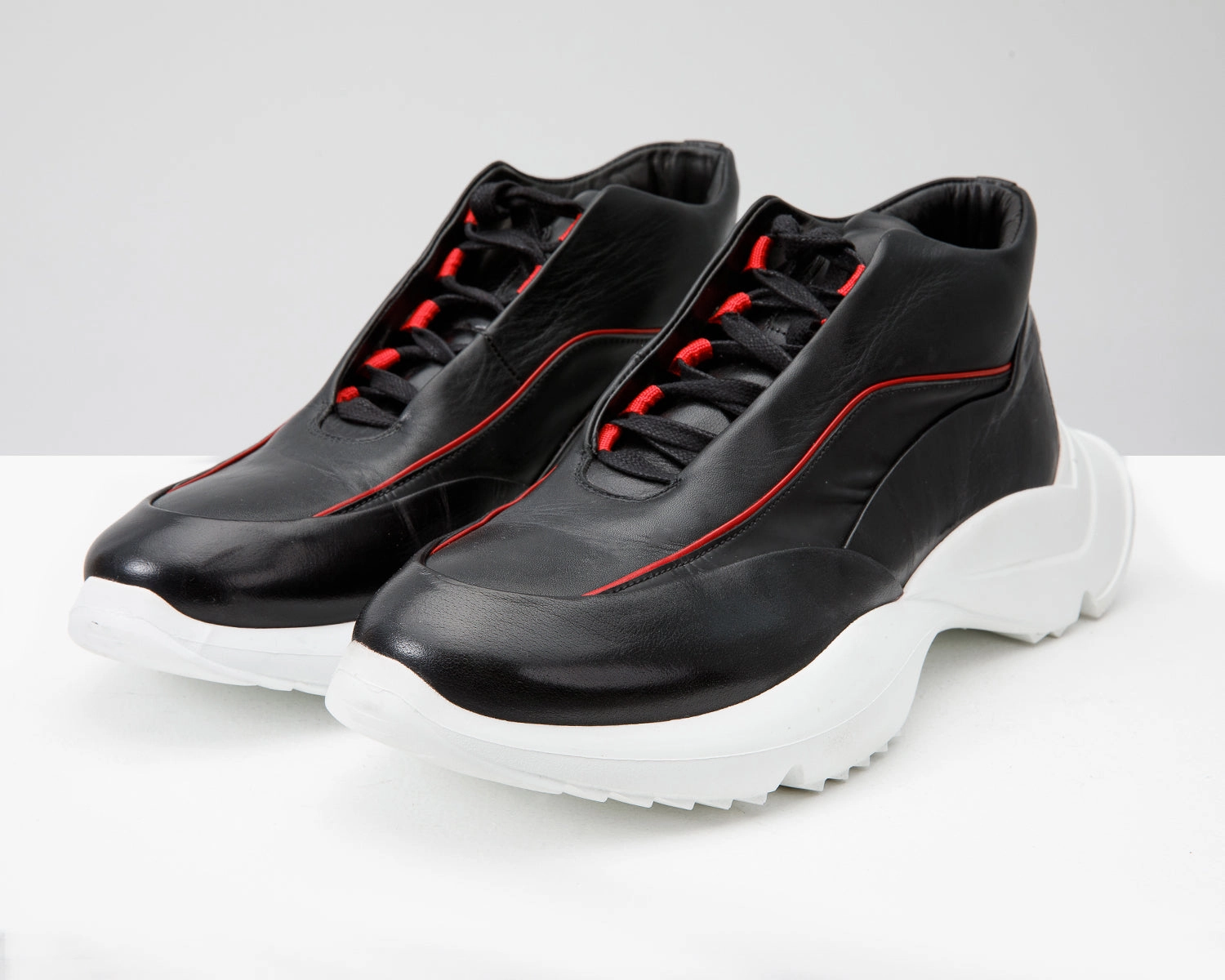 The Graton Black Leather Men Sneaker Final Sale!