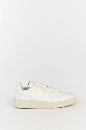 VEJA V-90 O.T. LEATHER EXTRA WHITE