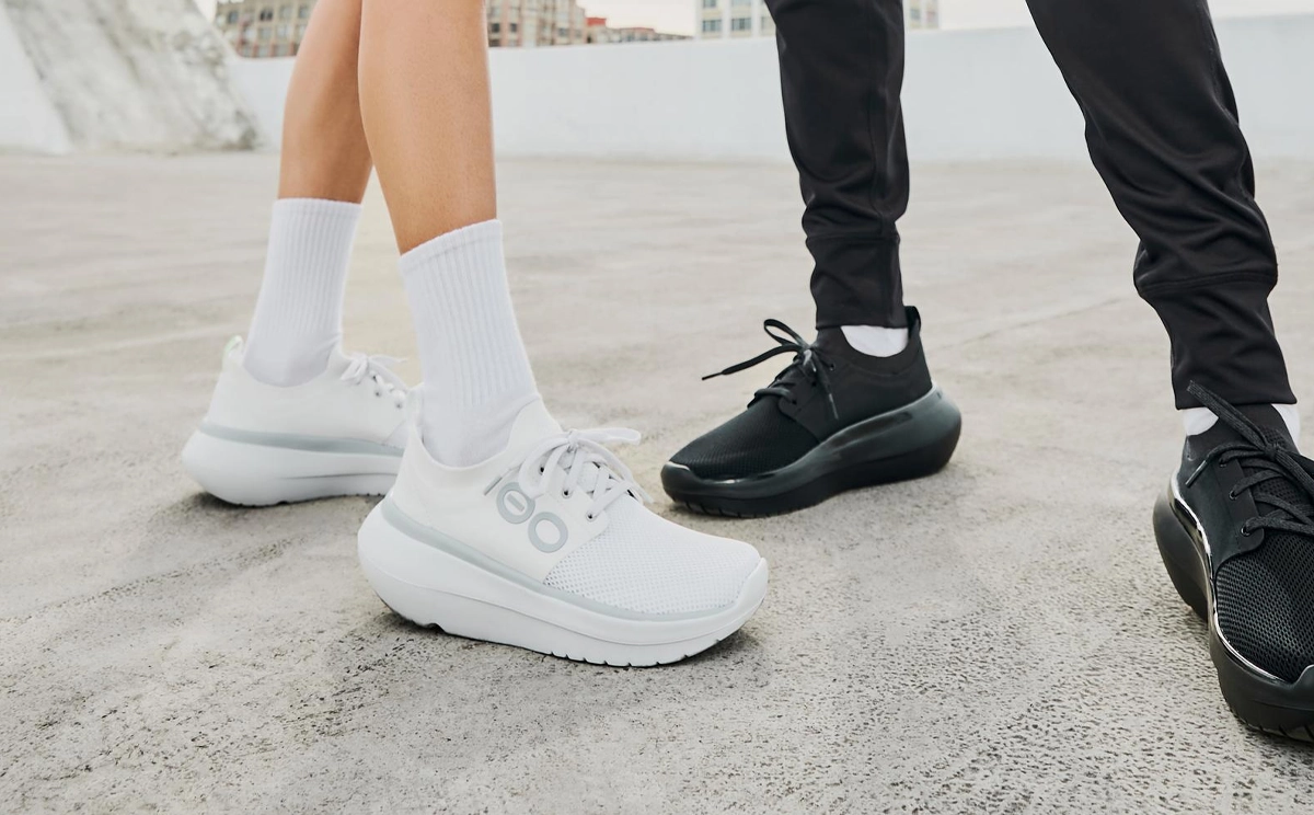 Women's OOmy Stride - White